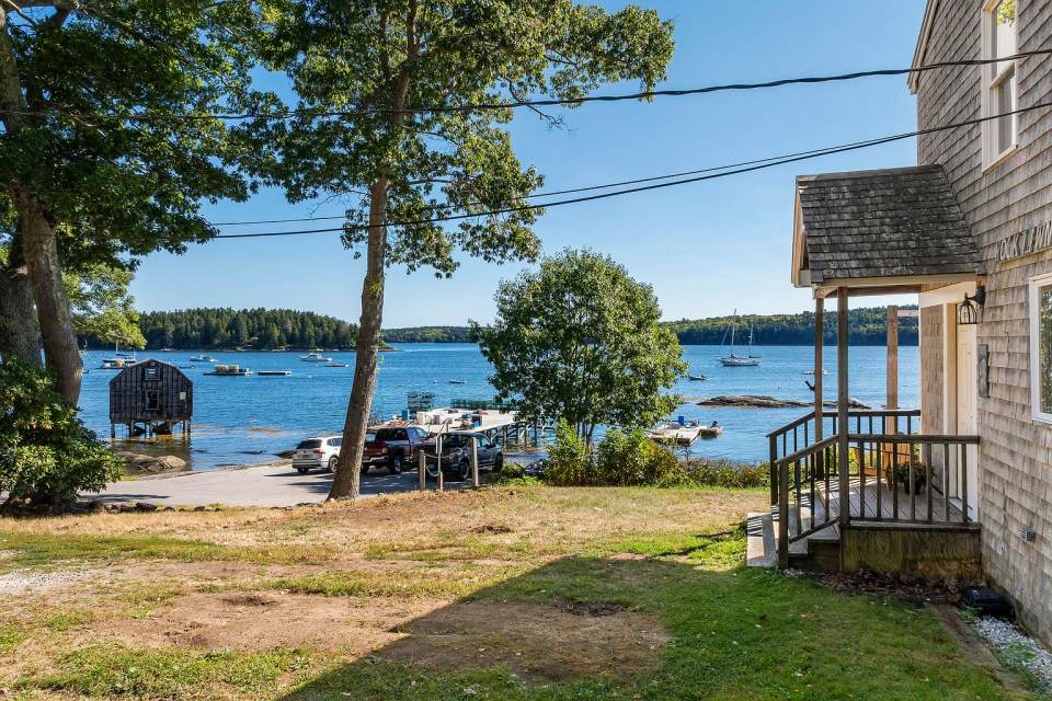Property listing photograph