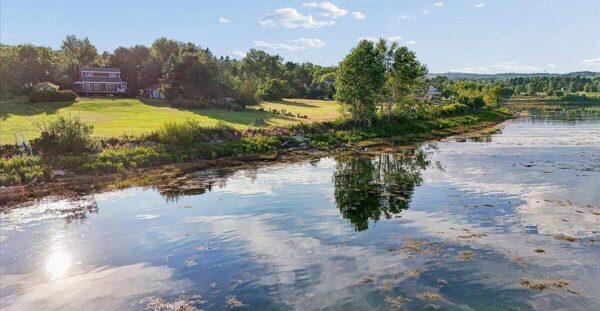 Property listing photograph