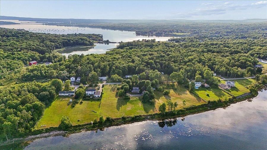 Property listing photograph