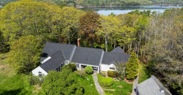 Property listing photograph